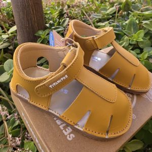 Titanitos Sandalias L560 Albertic Mostaza